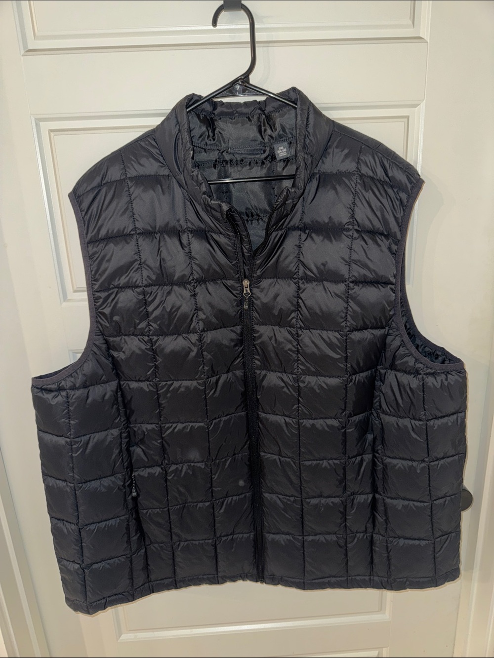Swiss Tech Men's Charcoal Quilted Puffer Vest